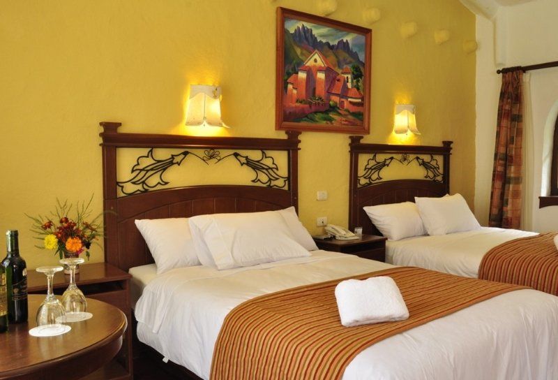 Hotel Hacienda Del Valle ウルバンバ エクステリア 写真