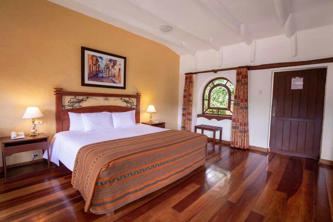Hotel Hacienda Del Valle ウルバンバ エクステリア 写真