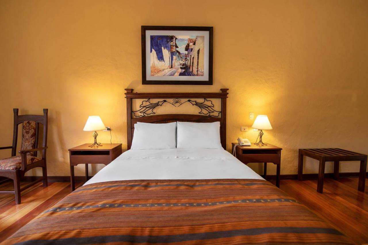Hotel Hacienda Del Valle ウルバンバ エクステリア 写真